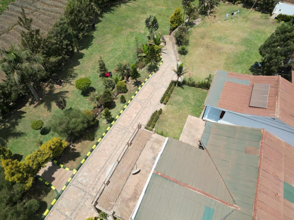 Riverside Resort Hotel Kabale Экстерьер фото