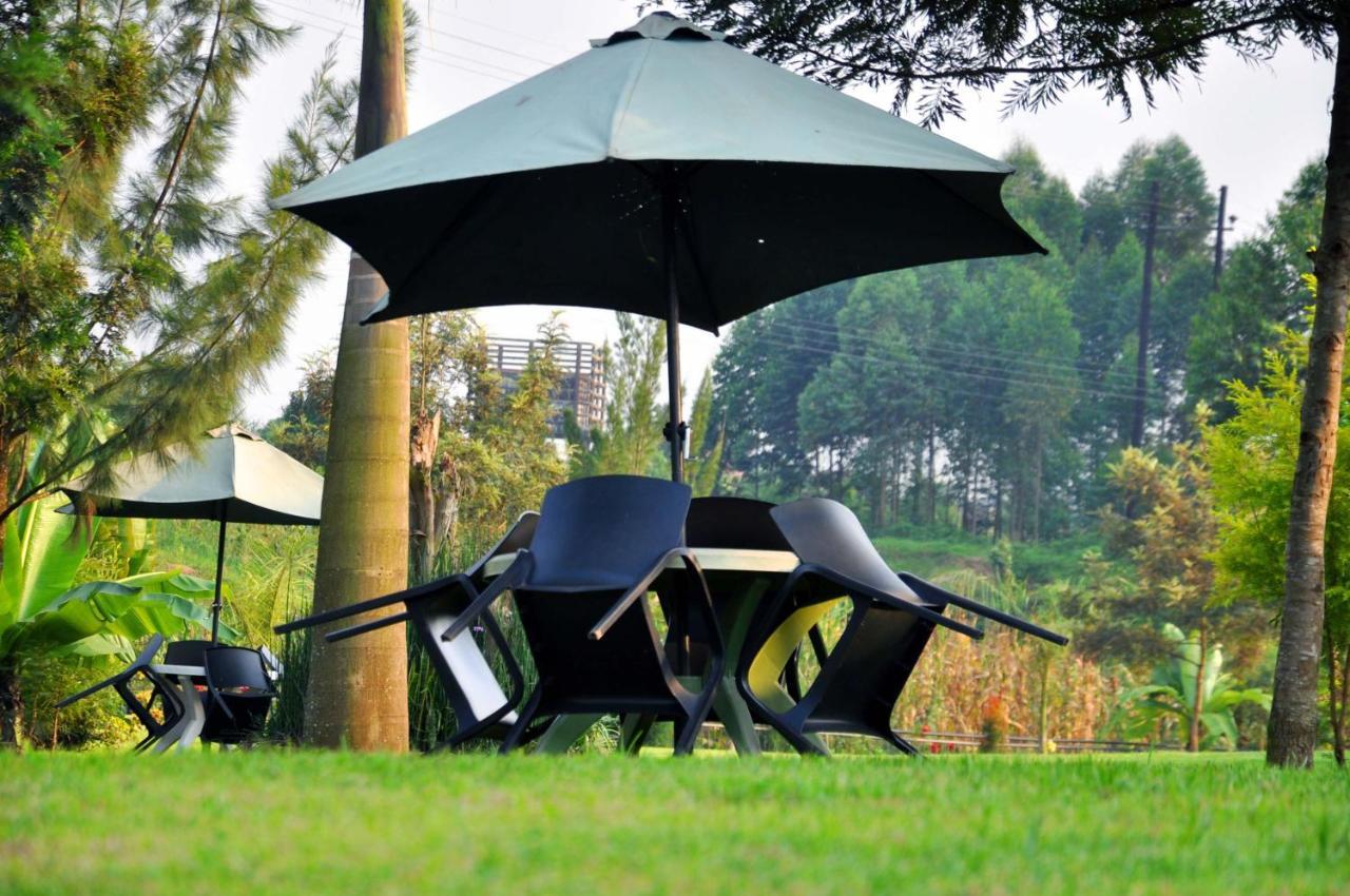 Riverside Resort Hotel Kabale Экстерьер фото